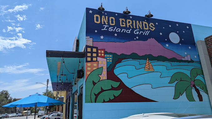 Authentic Hawaiian cuisine at Chris' Ono Grinds Island Grill in San Diego.