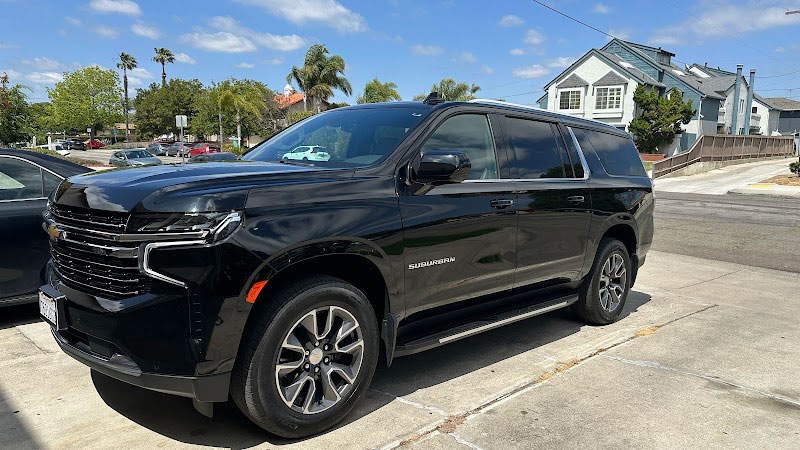 Landing in San Diego? Start your trip smoothly with our reliable airport transportation services. Fast, comfortable, and convenient. Book your ride today!